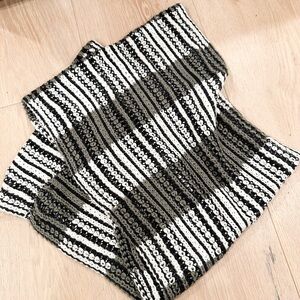 🔥 BCBG MAXAZRIA Black and White Striped Knit Infinity Scarf